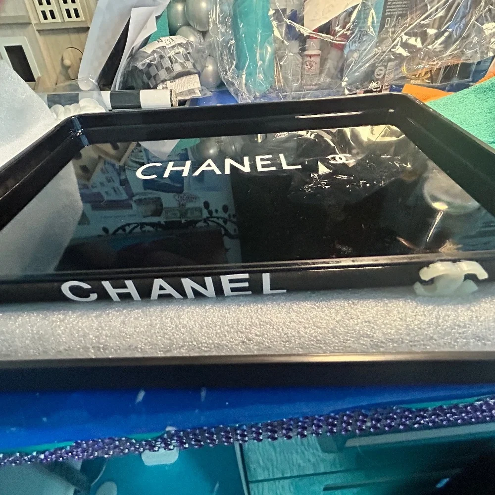 Black acrylic tray white letters - Picture 4 of 5